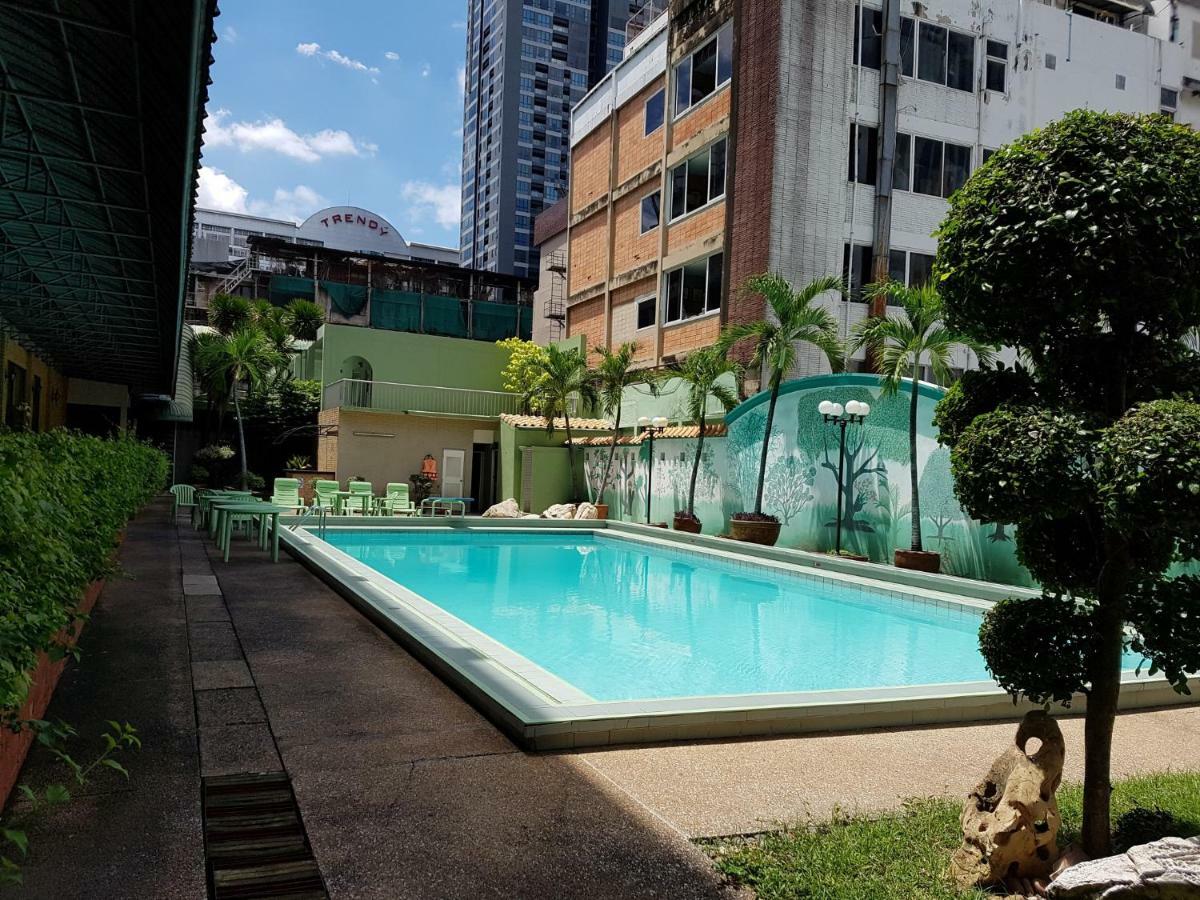 The Park Hotel Sukhumvit 7 Bangkok Exteriör bild