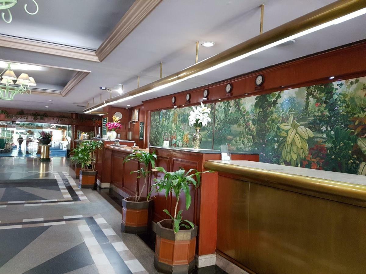 The Park Hotel Sukhumvit 7 Bangkok Exteriör bild