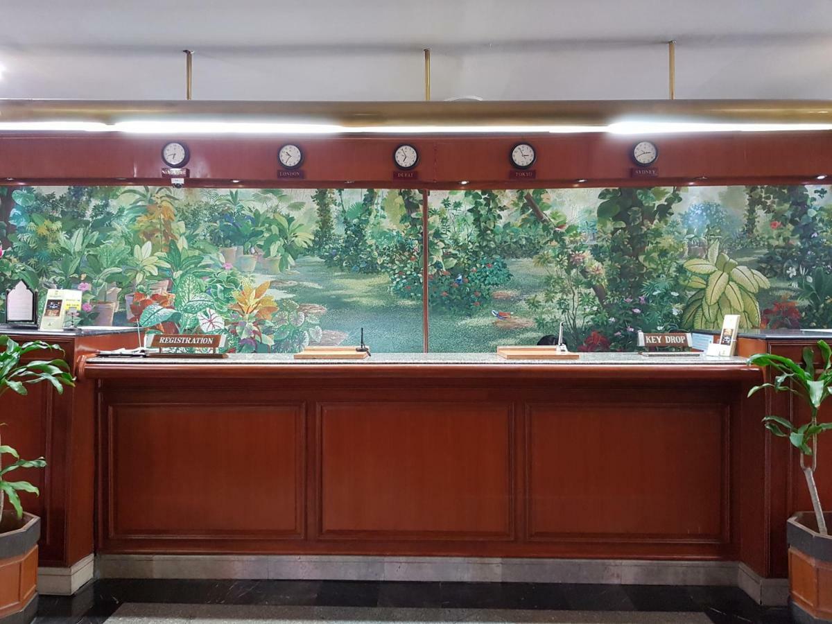 The Park Hotel Sukhumvit 7 Bangkok Exteriör bild